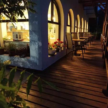 Bed & Breakfast Margareta Etterem Es Vendeghaz *