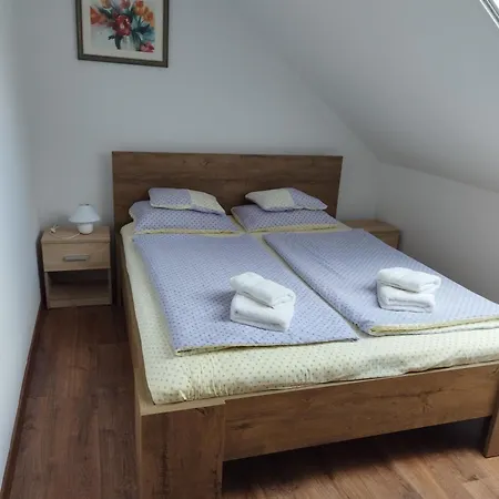 Bed & Breakfast Margareta Etterem Es Vendeghaz 3*