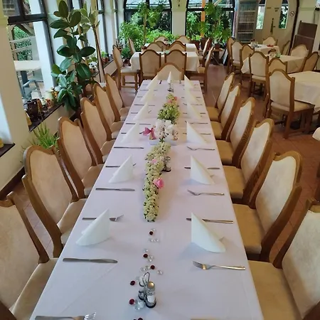 Bed & Breakfast Margareta Etterem Es Vendeghaz Balatonberény